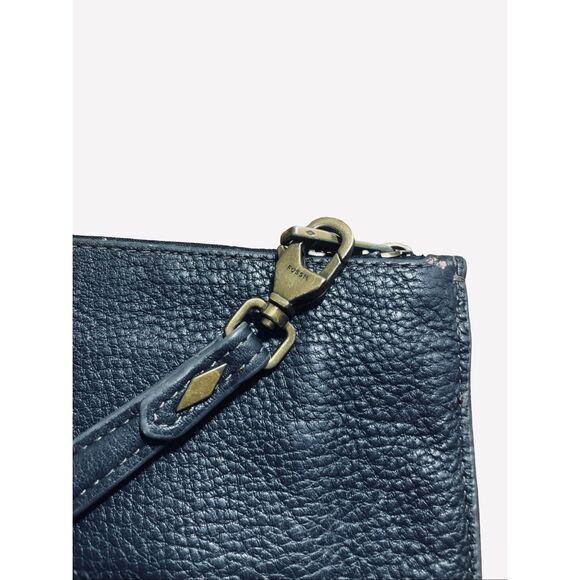 Fossil Tara Leather Wristlet - Picture 4 of 5